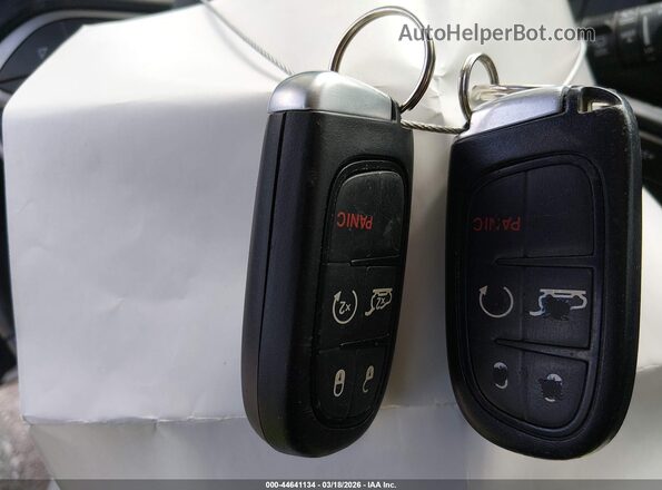 1C4PJLDB5KD300492 2019 JEEP CHEROKEE Белый 