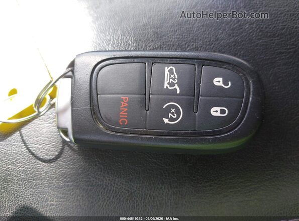 1C4PJLDBXKD376855 2019 JEEP CHEROKEE Gray Вид панелі приладів
