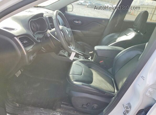 1C4PJLLB3MD218202 2021 JEEP CHEROKEE White Front interior view