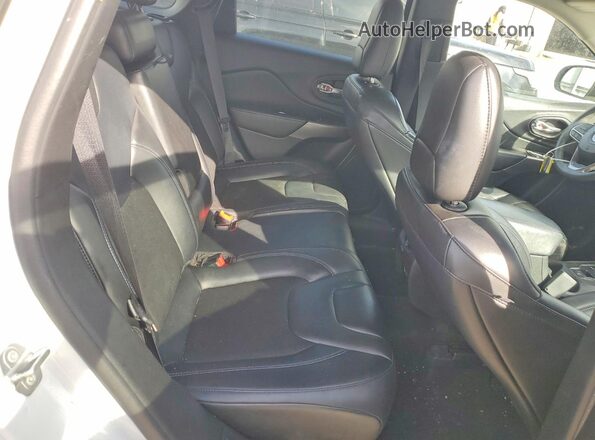 1C4PJLLB3MD218202 2021 JEEP CHEROKEE White Rear seats view