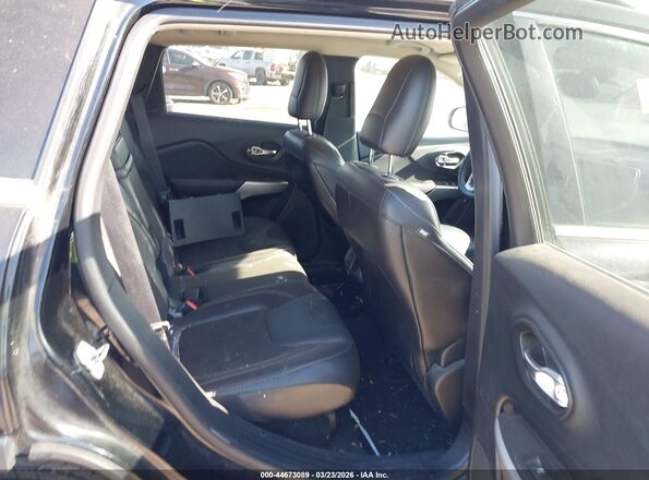 1C4PJLLB7JD503433 2018 JEEP CHEROKEE Black Widok naklejki z numerem VIN