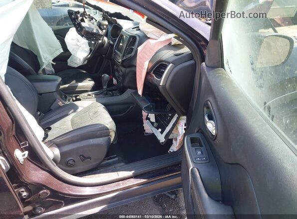 1C4PJLMX7MD183822 2021 JEEP CHEROKEE Purple Front interior view