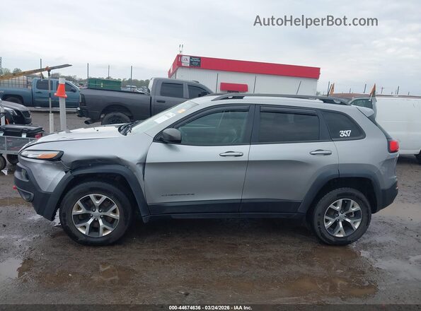 1C4PJMBS3GW172497 2016 JEEP CHEROKEE Серебряный Панорамный вид салона 360°
