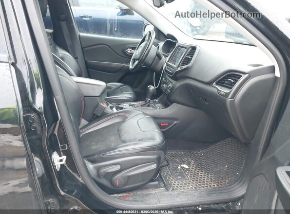 1C4PJMBX3KD141993 2019 JEEP CHEROKEE Black 