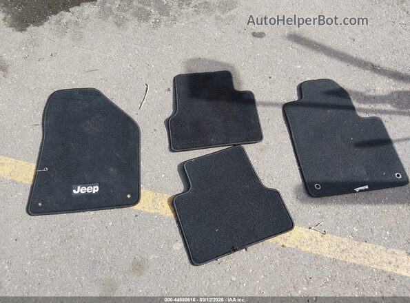 1C4PJMCB4JD515089 2018 JEEP CHEROKEE Черный 