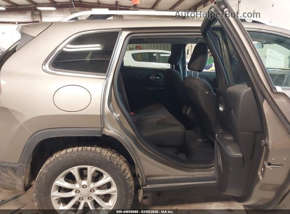 1C4PJMCB4KD406746 2019 JEEP CHEROKEE Brown 