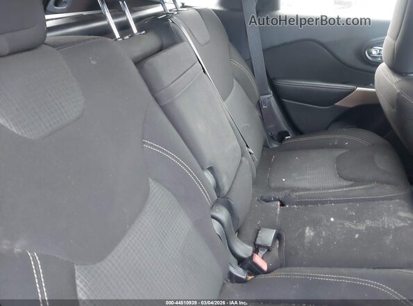 1C4PJMCS2HD216162 2017 JEEP CHEROKEE Black VIN კოდის სტიკერის ხედი