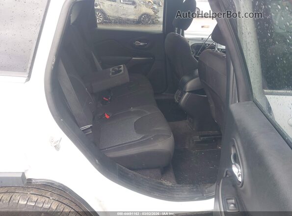 1C4PJMCX2KD218853 2019 JEEP CHEROKEE White 