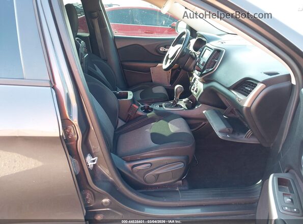 1C4PJMCX6JD541639 2018 JEEP CHEROKEE Gray Widok wnętrza z przodu