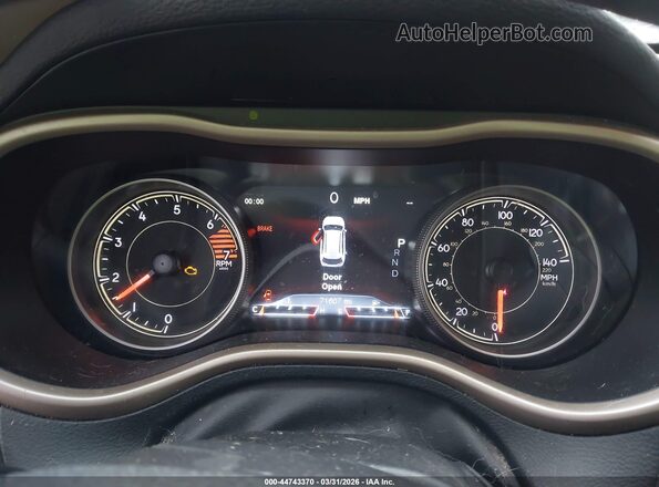 1C4PJMDB2JD567657 2018 JEEP CHEROKEE Gray Widok tylnych siedzeń