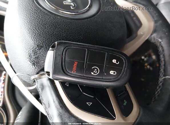 1C4PJMDS7HW658258 2017 JEEP CHEROKEE Black 