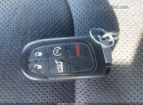 1C4PJMDX2KD420767 2019 JEEP CHEROKEE Коричневый Вид панели приборов