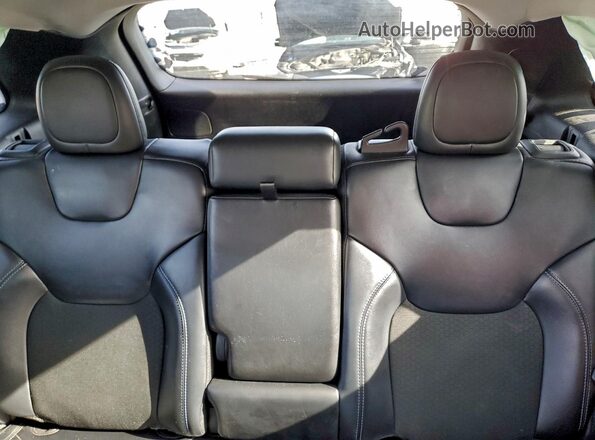 1C4PJMLBXMD166332 2021 JEEP CHEROKEE Gray Rear seats view