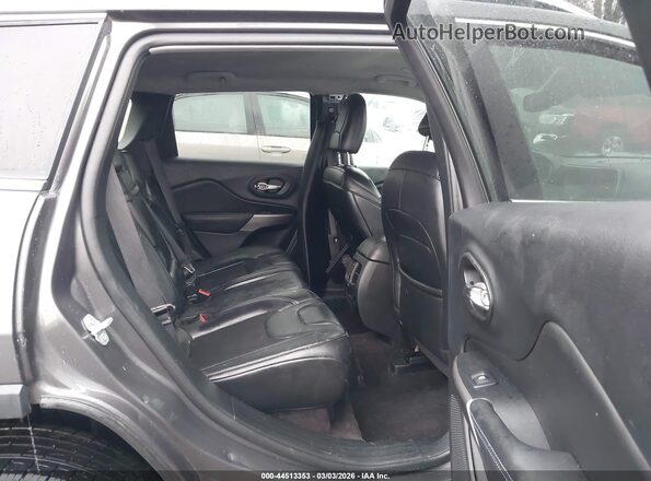 1C4PJMLN5KD172420 2019 JEEP CHEROKEE Gray VIN կոդի պիտակի տեսք