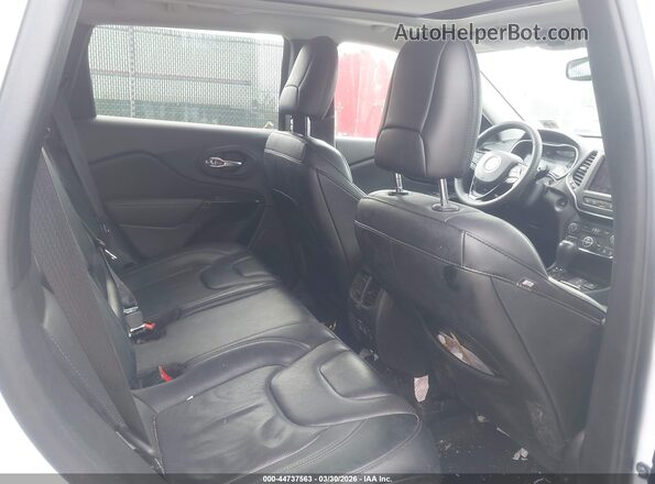 1C4PJMMB4PD106873 2023 JEEP CHEROKEE White Widok naklejki z numerem VIN