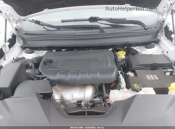 1C4PJMMB4PD106873 2023 JEEP CHEROKEE White Widok z tyłu