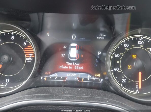 1C4PJMMB4PD106873 2023 JEEP CHEROKEE White Widok wnętrza 360 stopni