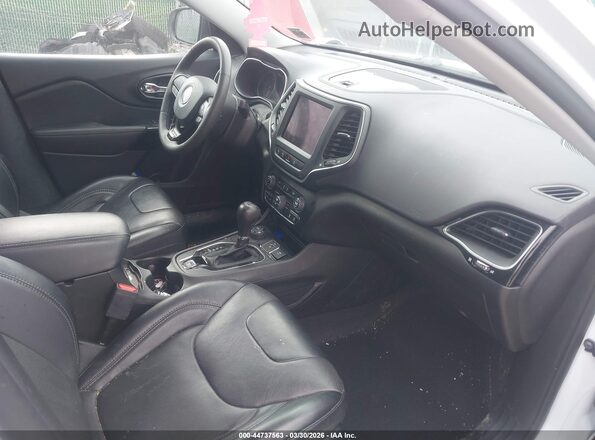 1C4PJMMB4PD106873 2023 JEEP CHEROKEE White Widok wnętrza z przodu