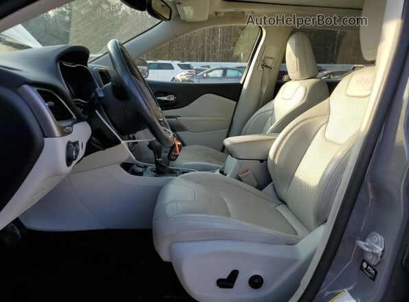 1C4PJMMN9MD143259 2021 JEEP CHEROKEE Gray Front interior view