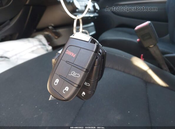 1C4RDJFG7SC527864 2025 DODGE DURANGO Белый Вид панели приборов