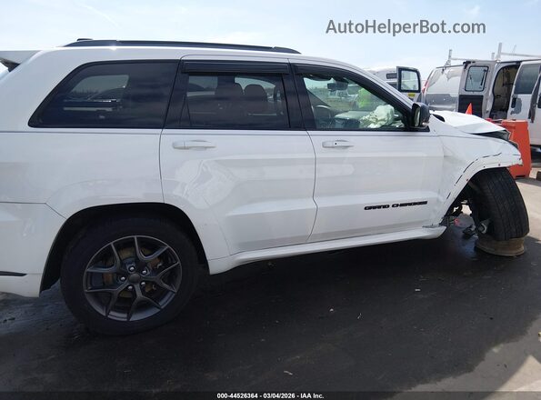 1C4RJEBG0LC376700 2020 JEEP GRAND CHEROKEE White Rear interior view