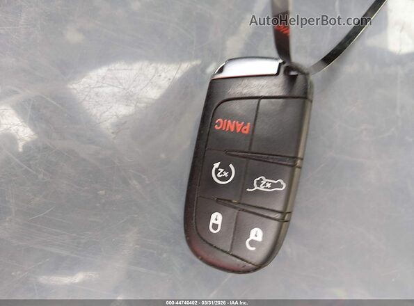1C4RJECG7LC258576 2020 JEEP GRAND CHEROKEE Maroon Вид панелі приладів