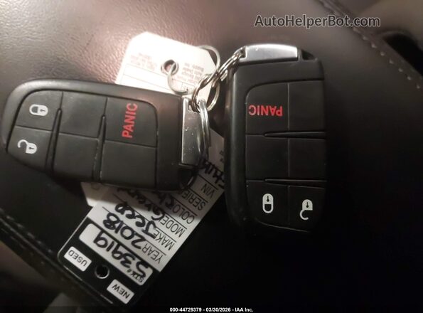 1C4RJFAG1JC107318 2018 JEEP GRAND CHEROKEE Белый Вид панели приборов