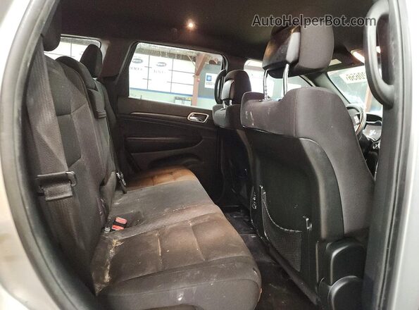 1C4RJFAG2JC156897 2018 JEEP GRAND Silver Vista interior trasera