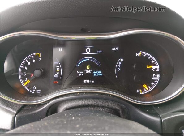1C4RJFAG5HC845150 2017 JEEP GRAND CHEROKEE Red Widok tylnych siedzeń