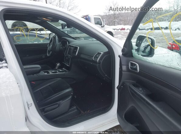 1C4RJFAG6JC295947 2018 JEEP GRAND CHEROKEE White წინა სალონის ხედი