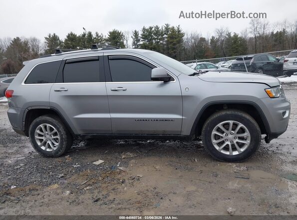 1C4RJFAG6MC600657 2021 JEEP GRAND CHEROKEE Silver Rear interior view