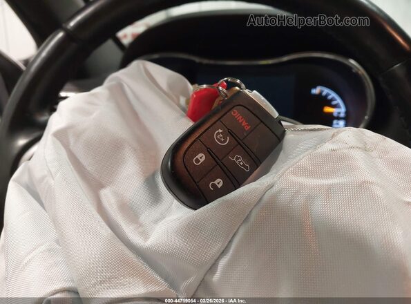 1C4RJFAG7MC888401 2021 JEEP GRAND CHEROKEE White Vista del salpicadero