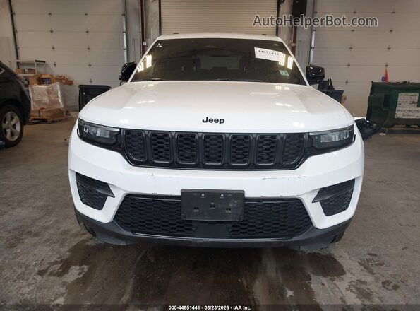 1C4RJHAG0PC641723 2023 JEEP GRAND CHEROKEE White Widok deski rozdzielczej