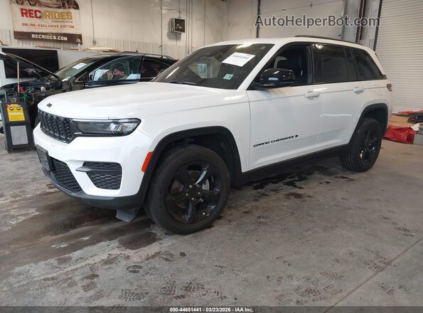 1C4RJHAG0PC641723 2023 JEEP GRAND CHEROKEE White Przód lewy