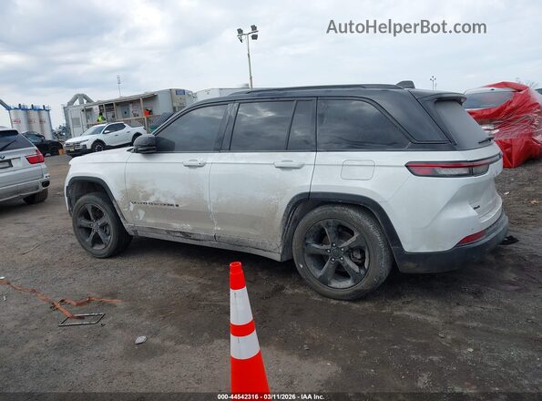 1C4RJHAG7PC519778 2023 JEEP GRAND CHEROKEE White Widok wnętrza 360 stopni