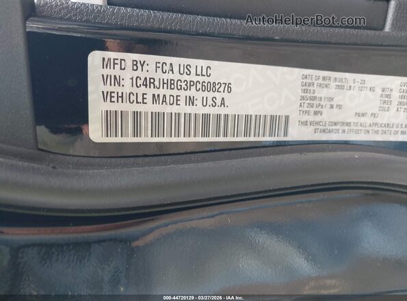 1C4RJHBG3PC608276 2023 JEEP GRAND CHEROKEE Black Widok komory silnika