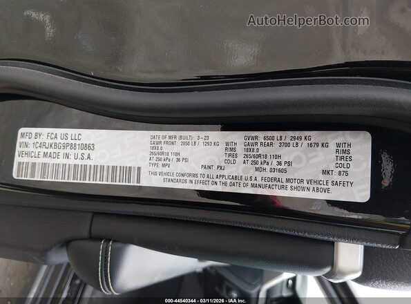 1C4RJKBG9P8810863 2023 JEEP GRAND CHEROKEE L Black Вид підкапотного простору