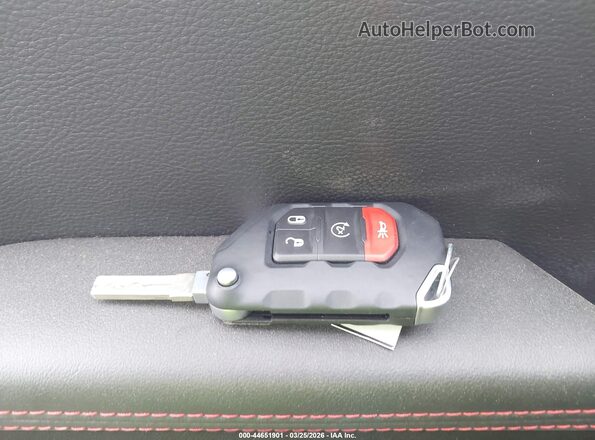 1C4RJXFN2TW202520 2026 JEEP WRANGLER Black წინა პანელის ხედი