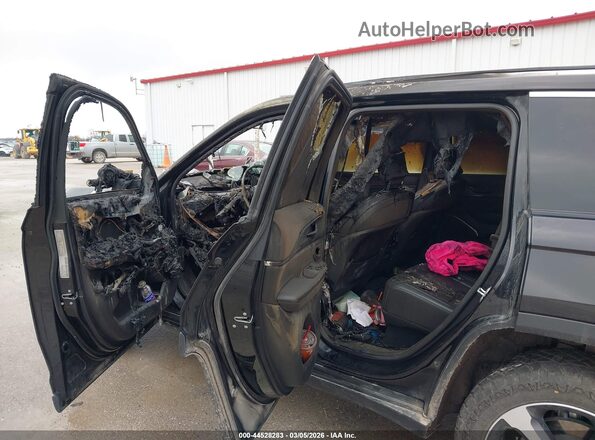 1C4RJYB60P8786883 2023 JEEP GRAND CHEROKEE 4XE Черный Вид спереди