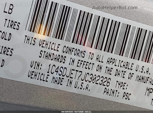 1C4SDJET7JC302326 2018 DODGE DURANGO Silver Vista del compartimento del motor
