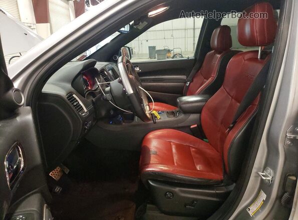 1C4SDJGJXJC132460 2018 DODGE DURANGO Серебряный Вид салона спереди