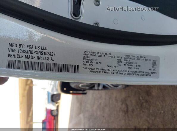 1C4SJRBPXRS102427 2024 JEEP WAGONEER L White Vista del compartimento del motor