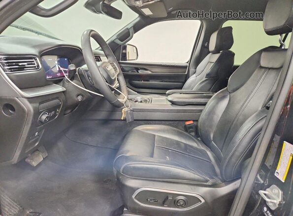 1C4SJSDP4RS171814 2024 JEEP WAGONEER Black Front interior view