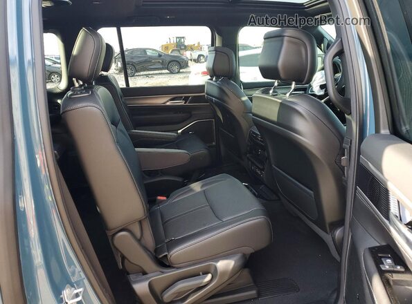 1C4SJUAP3TS153165 2026 JEEP GRAND Бирюзовый Вид задней части салона