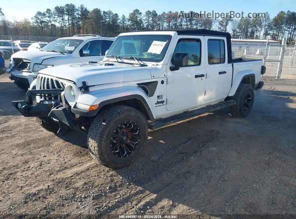 1C6HJTAG6ML557732 2021 JEEP GLADIATOR Белый Передняя левая четверть