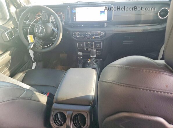 1C6PJTAG4SL542073 2025 JEEP GLADIATOR Белый Вид панели приборов