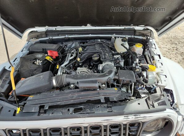 1C6PJTAG8SL505737 2025 JEEP GLADIATOR White Вид задньої частини салону