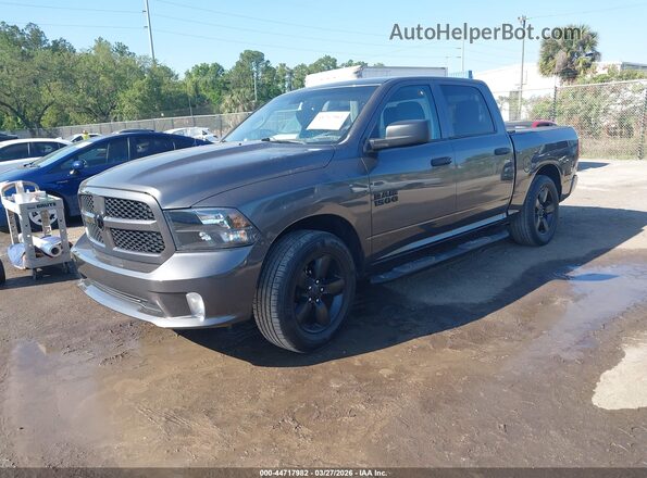 1C6RR6KT3JS305142 2018 RAM 1500 Gray Առջևի ձախ երեք քառորդ տեսարան