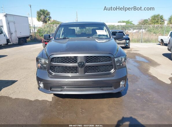 1C6RR6KT3JS305142 2018 RAM 1500 Gray Սարքավորումների վահանակի տեսք