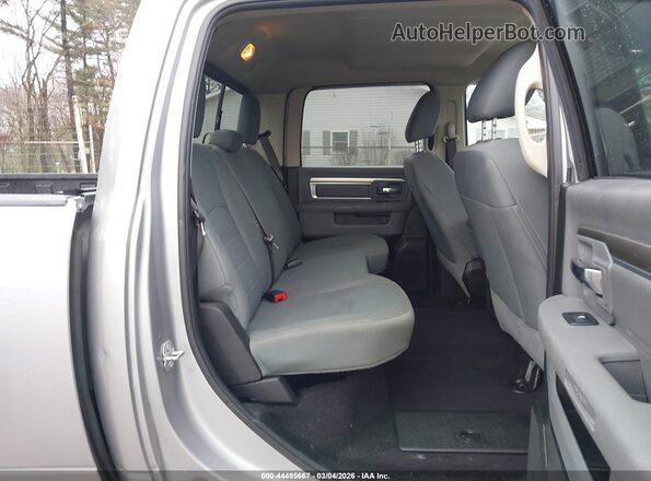 1C6RR6TT4LS117425 2020 RAM 1500 CLASSIC Silver Widok naklejki z numerem VIN